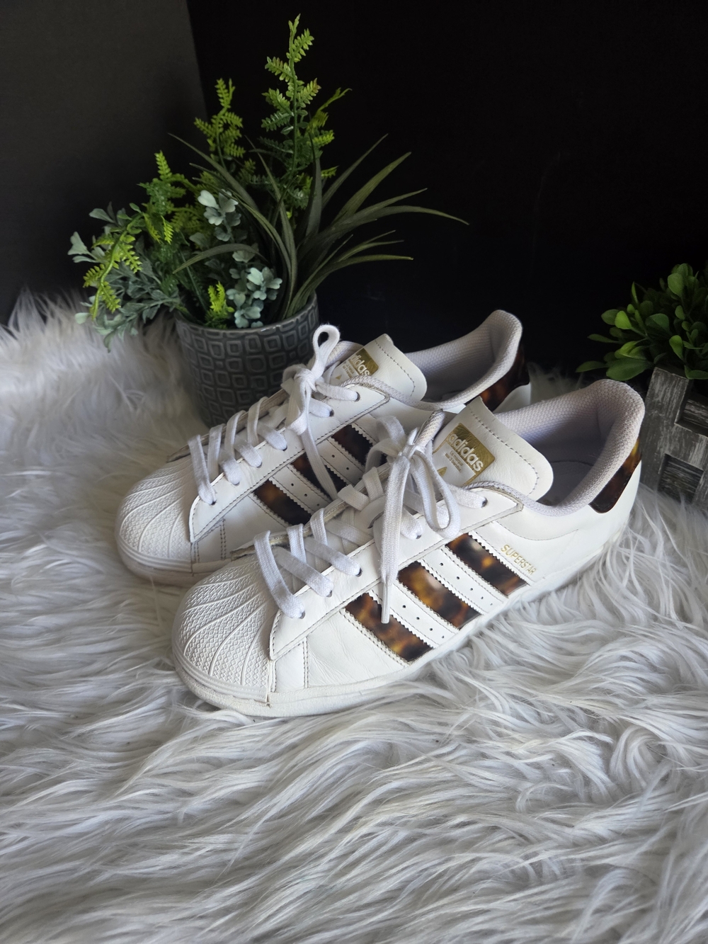 adidas Superstar White Shell-Toe Tortoiseshell Stripes Sneakers, Women Size 9
